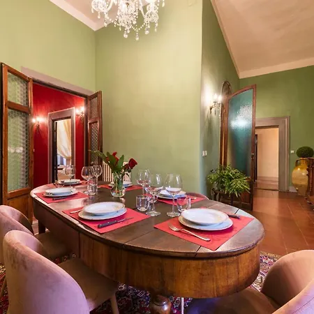 Deluxe Palmieri * فلورنس